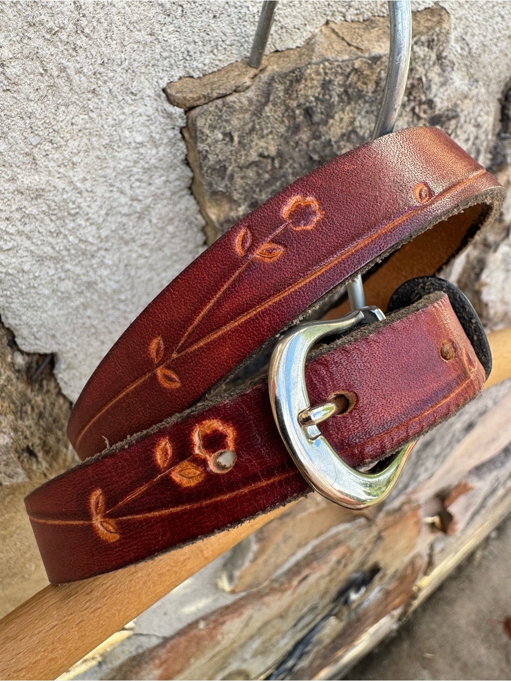 Vintage Tooled Leather Belt Small 26-30 Burgundy Floral Boho Western 7/8”